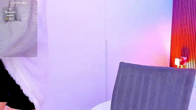 RenataMason online show from June 9, 2026, 4:57 am