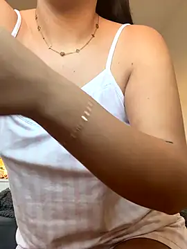 Kerysmae online show from November 25, 2025, 9:31 am