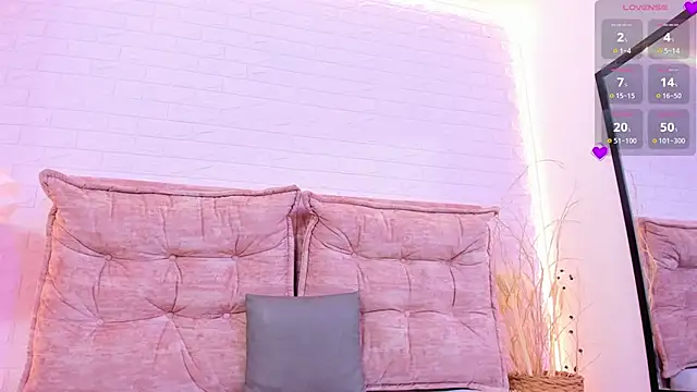 lunaa hart online show from April 1, 2026, 12:44 am