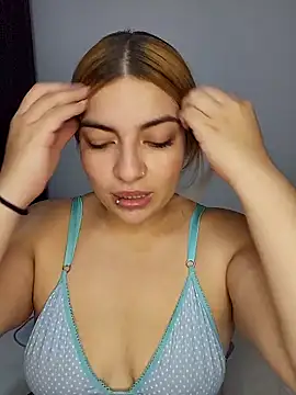 Snapshot of mila_curvy chatting on November 28, 2025, 10:23 pm mila curvy online show from November 28, 2025, 10:23 pm