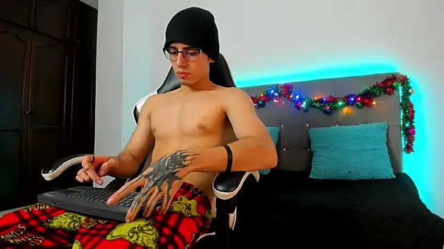 eren jeager online show from December 22, 2025, 1:13 am