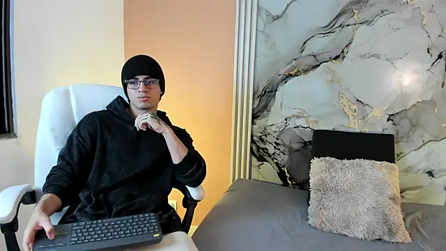 eren jeager online show from February 6, 2026, 1:21 am