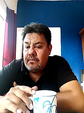 Snapshot of AlexCancun chatting on December 2, 2025, 3:29 pm AlexCancun online show from December 2, 2025, 3:29 pm