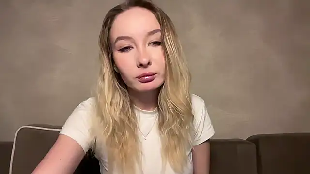 Snapshot of keeendall chatting on December 16, 2025, 7:52 pm keeendall online show from December 16, 2025, 7:52 pm