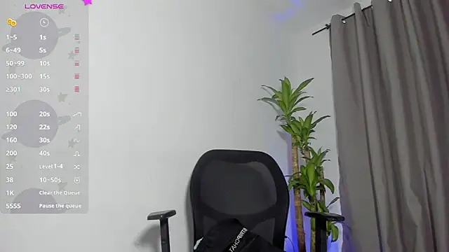 Snapshot of Catty_Noir chatting on November 27, 2025, 9:39 pm Catty Noir online show from November 27, 2025, 9:39 pm