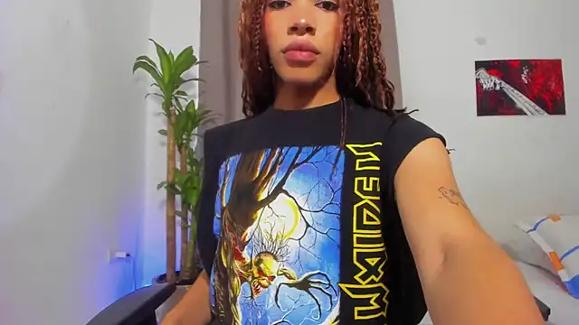 Snapshot of Catty_Noir chatting on December 4, 2025, 7:55 pm Catty Noir online show from December 4, 2025, 7:55 pm