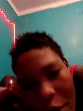 Snapshot of VirginPrincess06 chatting on January 15, 2026, 2:43 pm VirginPrincess06 online show from January 15, 2026, 2:43 pm