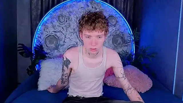 Snapshot of TRAVIS_CLAS chatting on December 14, 2025, 8:35 pm TRAVIS CLAS online show from December 14, 2025, 8:35 pm