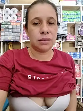 Snapshot of MIA-LARIOS chatting on July 15, 2026, 3:28 pm MIA-LARIOS online show from July 15, 2026, 3:28 pm