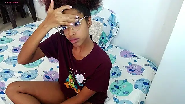 pleasing charlotte online show from December 3, 2025, 8:18 pm