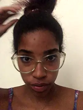 pleasing charlotte online show from December 16, 2025, 9:09 pm