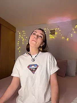 melissacloudlatin online show from July 13, 2026, 2:03 am