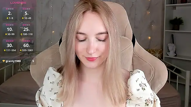 Shy Polly online show from April 14, 2026, 12:05 am