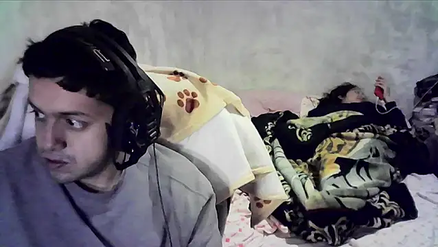 Snapshot of Giby_Grace chatting on December 14, 2025, 12:49 am Giby Grace online show from December 14, 2025, 12:49 am