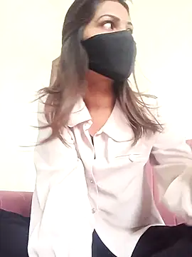 Lovely girl- online show from February 17, 2026, 5:15 am