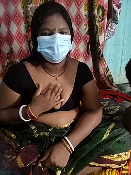 Snapshot of Desicouple1706 chatting on November 24, 2025, 6:02 am Desicouple1706 online show from November 24, 2025, 6:02 am