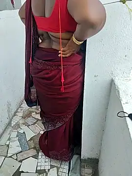 Desicouple1706 online show from April 18, 2026, 6:17 am