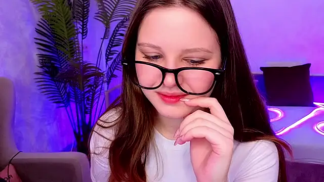 Snapshot of Lana_Moon__ chatting on November 30, 2025, 2:15 am Lana Moon online show from November 30, 2025, 2:15 am