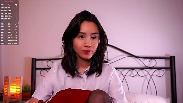 Snapshot of StaciaBratz chatting on December 4, 2025, 7:11 pm StaciaBratz online show from December 4, 2025, 7:11 pm