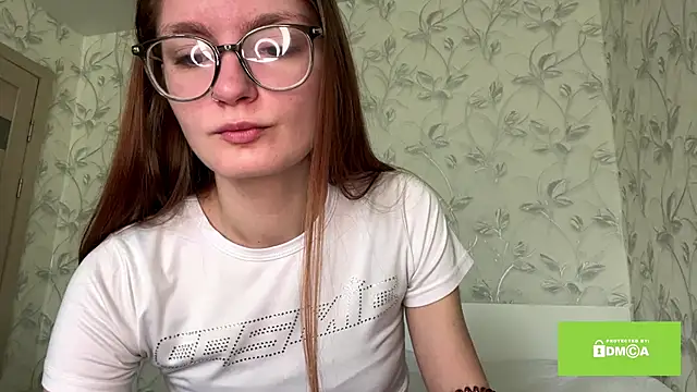 Snapshot of TishGiardino chatting on December 16, 2025, 12:37 am TishGiardino online show from December 16, 2025, 12:37 am