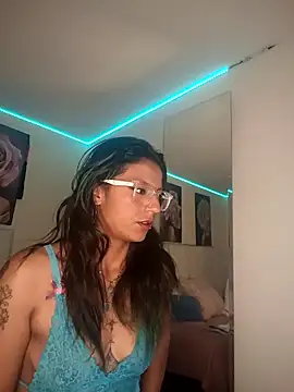 SamathaMay online show from April 12, 2026, 9:09 pm