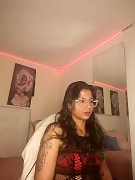 SamathaMay online show from April 13, 2026, 1:38 pm