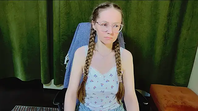 Snapshot of G0LDI chatting on February 25, 2026, 4:05 pm G0LDI online show from February 25, 2026, 4:05 pm