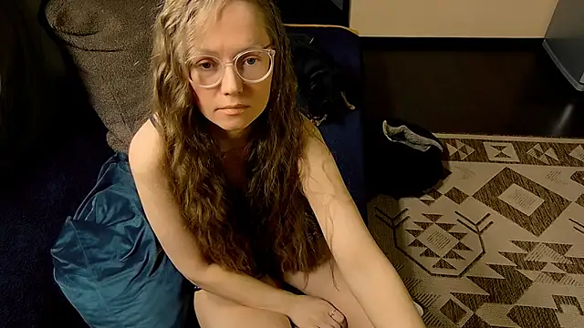 Snapshot of G0LDI chatting on April 3, 2026, 5:00 pm G0LDI online show from April 3, 2026, 5:00 pm