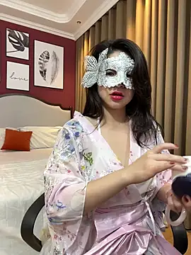 Snapshot of Queen-of-Love chatting on December 2, 2025, 2:12 pm Queen-of-Love online show from December 2, 2025, 2:12 pm