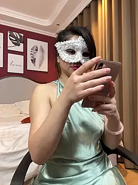 Snapshot of Queen-of-Love chatting on December 19, 2025, 11:34 pm Queen-of-Love online show from December 19, 2025, 11:34 pm