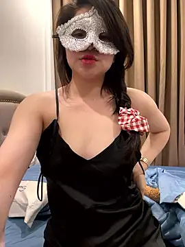 Snapshot of Queen-of-Love chatting on January 11, 2026, 5:40 pm Queen-of-Love online show from January 11, 2026, 5:40 pm