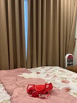 Snapshot of Queen-of-Love chatting on February 8, 2026, 9:02 am Queen-of-Love online show from February 8, 2026, 9:02 am