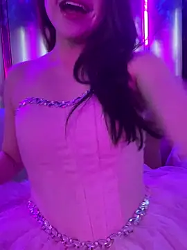 Snapshot of Queen-of-Love chatting on February 10, 2026, 3:05 pm Queen-of-Love online show from February 10, 2026, 3:05 pm