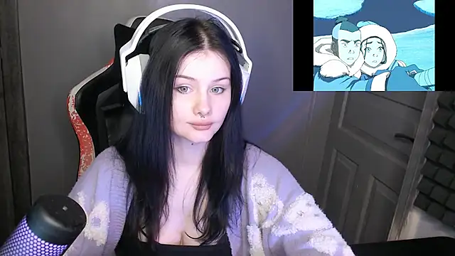 Snapshot of Moon_raven chatting on December 3, 2025, 5:11 pm Moon raven online show from December 3, 2025, 5:11 pm