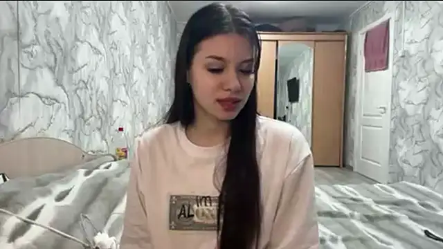 Snapshot of Phantom_Gallactic chatting on December 4, 2025, 8:45 am Phantom Gallactic online show from December 4, 2025, 8:45 am