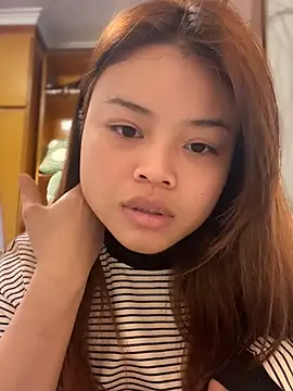 Toffee-00 online show from May 11, 2026, 7:36 am