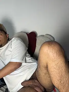 Snapshot of Henry_villa23 chatting on November 22, 2025, 5:23 pm Henry villa23 online show from November 22, 2025, 5:23 pm