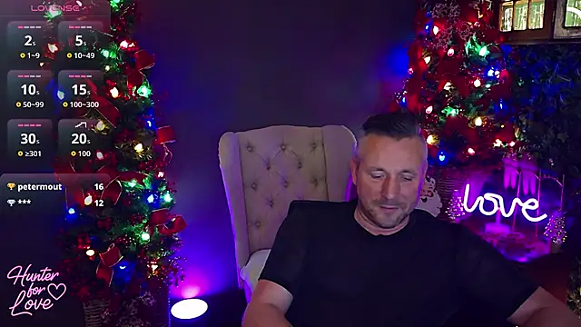 Snapshot of Hunter_Fl chatting on December 3, 2025, 5:33 pm Hunter Fl online show from December 3, 2025, 5:33 pm