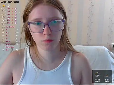 LustfulSarah online show from November 22, 2025, 11:48 pm