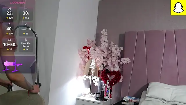 DeniseSun online show from March 24, 2026, 4:06 am