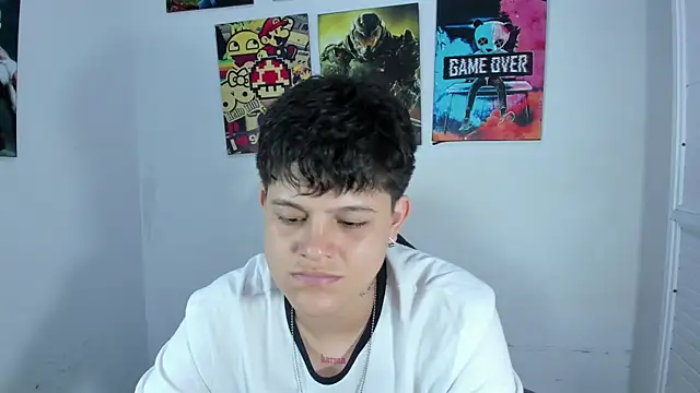 Snapshot of _ian_sweet chatting on December 16, 2025, 7:19 pm ian sweet online show from December 16, 2025, 7:19 pm