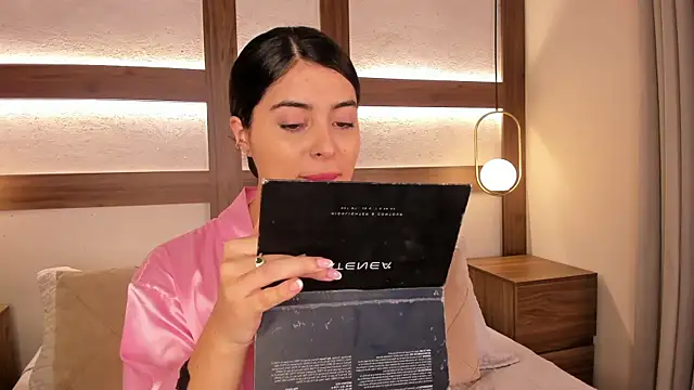 Snapshot of SarhaVega chatting on April 12, 2026, 1:16 pm SarhaVega online show from April 12, 2026, 1:16 pm