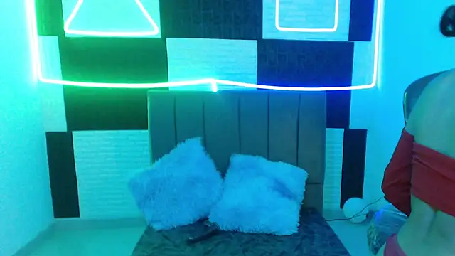 Snapshot of bonnie_blue_18 chatting on December 2, 2025, 2:01 pm bonnie blue 18 online show from December 2, 2025, 2:01 pm