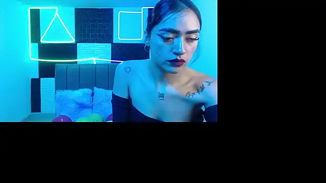 Snapshot of bonnie_blue_18 chatting on December 4, 2025, 2:15 pm bonnie blue 18 online show from December 4, 2025, 2:15 pm