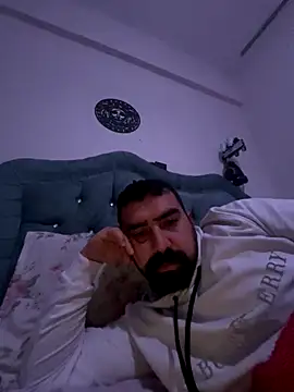 Ali2413 online show from December 2, 2025, 9:43 pm