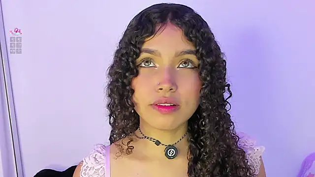 EloiseSweetxx online show from April 4, 2026, 1:41 pm