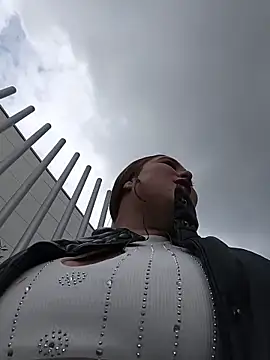 Shofy22 online show from December 4, 2025, 3:32 pm