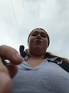 Shofy22 online show from December 5, 2025, 8:49 pm