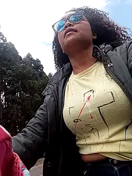 Snapshot of MaayaFonseca chatting on December 16, 2025, 5:29 pm MaayaFonseca online show from December 16, 2025, 5:29 pm