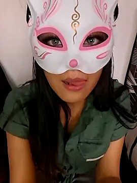 Mitsuarii online show from December 19, 2025, 9:55 pm